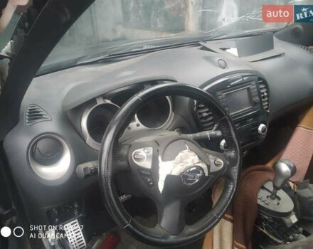 Черный Ниссан Жук, объемом двигателя 1.6 л и пробегом 200 тыс. км за 4800 $, фото 3 на Automoto.ua