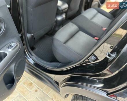 Черный Ниссан Жук, объемом двигателя 1.6 л и пробегом 117 тыс. км за 9900 $, фото 56 на Automoto.ua