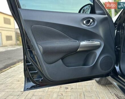 Черный Ниссан Жук, объемом двигателя 1.6 л и пробегом 117 тыс. км за 9900 $, фото 57 на Automoto.ua