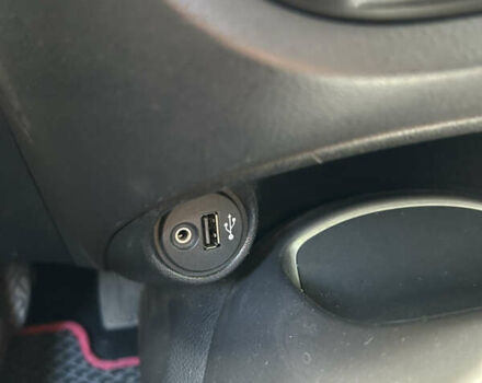 Черный Ниссан Жук, объемом двигателя 1.46 л и пробегом 160 тыс. км за 7550 $, фото 20 на Automoto.ua