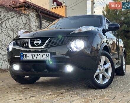 Черный Ниссан Жук, объемом двигателя 1.6 л и пробегом 117 тыс. км за 9900 $, фото 5 на Automoto.ua