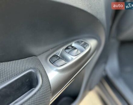 Черный Ниссан Жук, объемом двигателя 1.6 л и пробегом 117 тыс. км за 9900 $, фото 48 на Automoto.ua