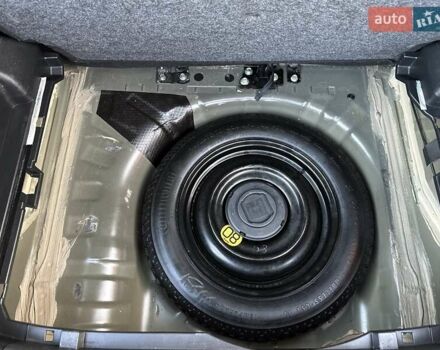 Черный Ниссан Жук, объемом двигателя 1.6 л и пробегом 117 тыс. км за 9900 $, фото 74 на Automoto.ua