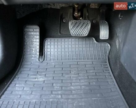 Черный Ниссан Жук, объемом двигателя 1.6 л и пробегом 117 тыс. км за 9900 $, фото 62 на Automoto.ua