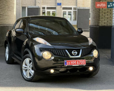Черный Ниссан Жук, объемом двигателя 1.5 л и пробегом 229 тыс. км за 7800 $, фото 2 на Automoto.ua