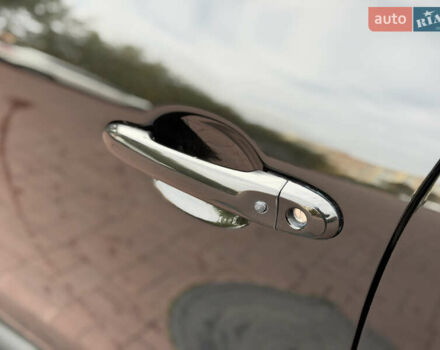 Черный Ниссан Жук, объемом двигателя 1.5 л и пробегом 184 тыс. км за 9300 $, фото 14 на Automoto.ua