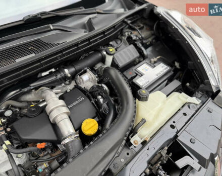 Черный Ниссан Жук, объемом двигателя 1.5 л и пробегом 184 тыс. км за 9300 $, фото 42 на Automoto.ua