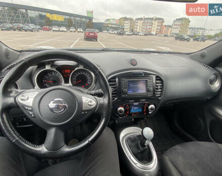 Черный Ниссан Жук, объемом двигателя 1.6 л и пробегом 120 тыс. км за 8300 $, фото 9 на Automoto.ua