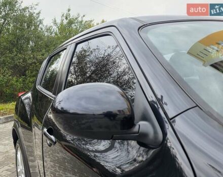 Черный Ниссан Жук, объемом двигателя 1.6 л и пробегом 105 тыс. км за 9499 $, фото 29 на Automoto.ua