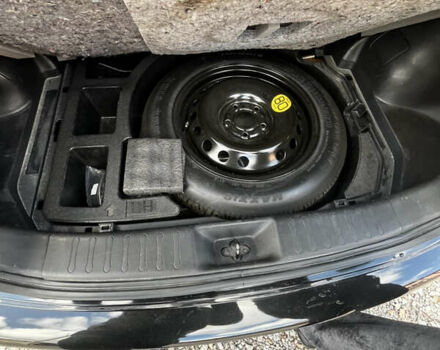 Черный Ниссан Жук, объемом двигателя 1.6 л и пробегом 115 тыс. км за 9900 $, фото 13 на Automoto.ua