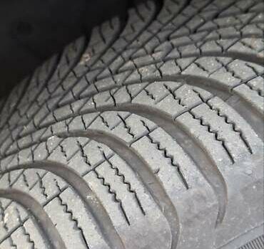 Черный Ниссан Жук, объемом двигателя 1.6 л и пробегом 170 тыс. км за 11000 $, фото 4 на Automoto.ua