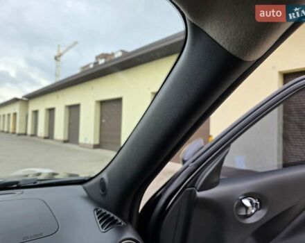 Черный Ниссан Жук, объемом двигателя 1.6 л и пробегом 105 тыс. км за 9499 $, фото 78 на Automoto.ua