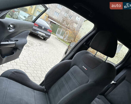 Черный Ниссан Жук, объемом двигателя 1.6 л и пробегом 133 тыс. км за 10750 $, фото 66 на Automoto.ua