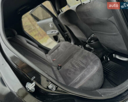 Черный Ниссан Жук, объемом двигателя 1.6 л и пробегом 133 тыс. км за 10750 $, фото 51 на Automoto.ua