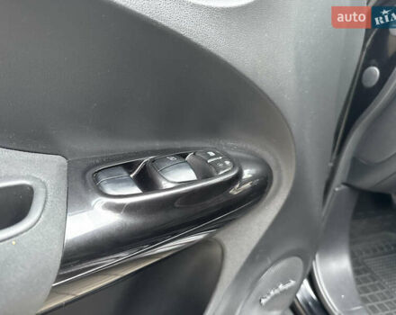 Черный Ниссан Жук, объемом двигателя 1.6 л и пробегом 133 тыс. км за 10750 $, фото 72 на Automoto.ua