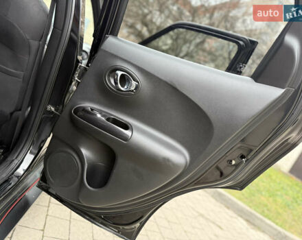 Черный Ниссан Жук, объемом двигателя 1.6 л и пробегом 133 тыс. км за 10750 $, фото 49 на Automoto.ua