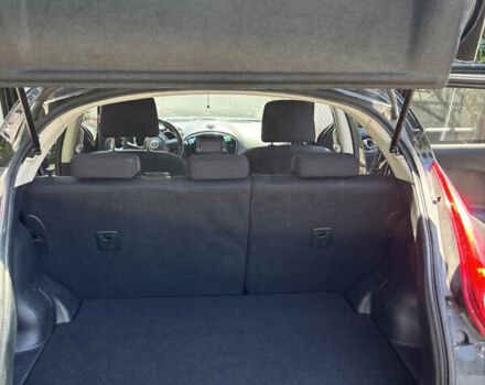 Черный Ниссан Жук, объемом двигателя 1.6 л и пробегом 75 тыс. км за 12700 $, фото 6 на Automoto.ua