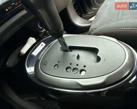 Черный Ниссан Жук, объемом двигателя 1.6 л и пробегом 133 тыс. км за 10750 $, фото 67 на Automoto.ua