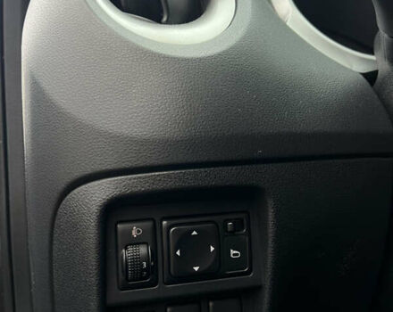 Черный Ниссан Жук, объемом двигателя 1.6 л и пробегом 172 тыс. км за 11300 $, фото 14 на Automoto.ua