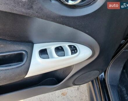 Черный Ниссан Жук, объемом двигателя 1.6 л и пробегом 118 тыс. км за 8300 $, фото 8 на Automoto.ua