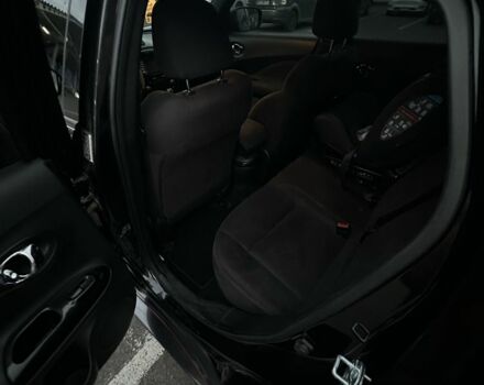 Черный Ниссан Жук, объемом двигателя 1.6 л и пробегом 137 тыс. км за 12500 $, фото 14 на Automoto.ua