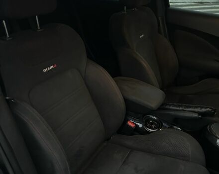 Черный Ниссан Жук, объемом двигателя 1.6 л и пробегом 137 тыс. км за 12500 $, фото 12 на Automoto.ua