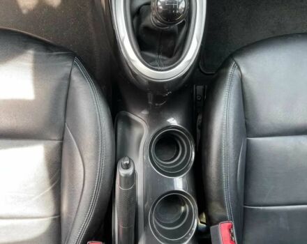 Черный Ниссан Жук, объемом двигателя 1.2 л и пробегом 57 тыс. км за 7200 $, фото 5 на Automoto.ua