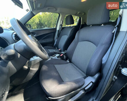 Черный Ниссан Жук, объемом двигателя 1.6 л и пробегом 65 тыс. км за 13500 $, фото 14 на Automoto.ua