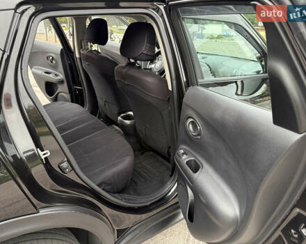 Черный Ниссан Жук, объемом двигателя 1.6 л и пробегом 80 тыс. км за 12222 $, фото 20 на Automoto.ua