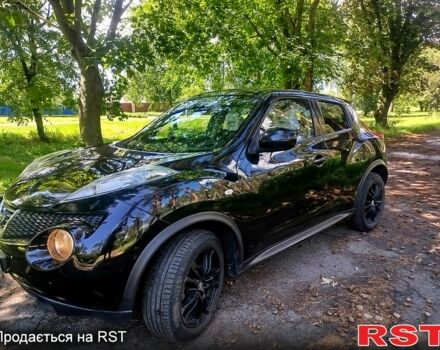 Черный Ниссан Жук, объемом двигателя 1.5 л и пробегом 270 тыс. км за 10000 $, фото 1 на Automoto.ua