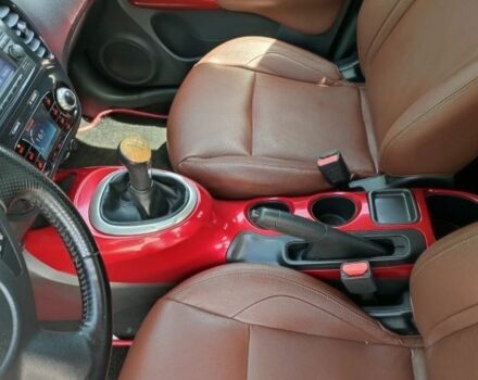 Коричневый Ниссан Жук, объемом двигателя 1.6 л и пробегом 170 тыс. км за 7200 $, фото 4 на Automoto.ua