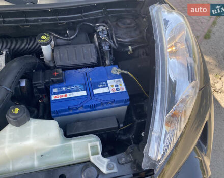 Коричневый Ниссан Жук, объемом двигателя 1.5 л и пробегом 235 тыс. км за 9100 $, фото 25 на Automoto.ua