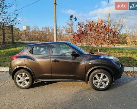 Коричневый Ниссан Жук, объемом двигателя 1.6 л и пробегом 92 тыс. км за 13700 $, фото 1 на Automoto.ua