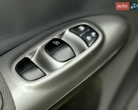 Коричневый Ниссан Жук, объемом двигателя 1.6 л и пробегом 85 тыс. км за 15700 $, фото 21 на Automoto.ua