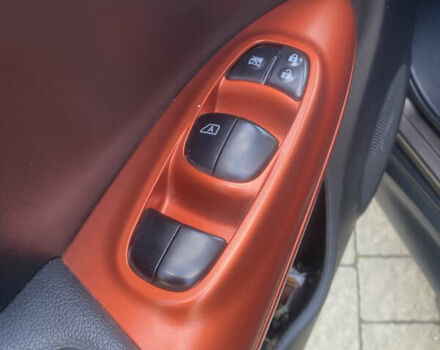 Коричневий Ніссан Жук, об'ємом двигуна 1.6 л та пробігом 118 тис. км за 13500 $, фото 7 на Automoto.ua