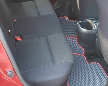 Красный Ниссан Жук, объемом двигателя 1.6 л и пробегом 135 тыс. км за 11500 $, фото 14 на Automoto.ua