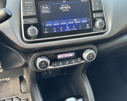 Красный Ниссан Жук, объемом двигателя 1.6 л и пробегом 82 тыс. км за 14700 $, фото 6 на Automoto.ua