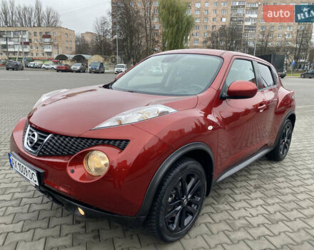 Красный Ниссан Жук, объемом двигателя 1.6 л и пробегом 119 тыс. км за 11000 $, фото 1 на Automoto.ua