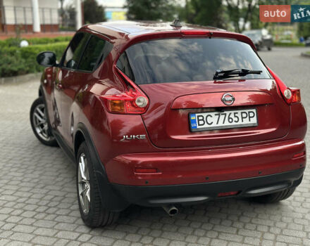 Червоний Ніссан Жук, об'ємом двигуна 1.6 л та пробігом 151 тис. км за 10000 $, фото 5 на Automoto.ua