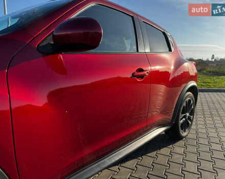 Красный Ниссан Жук, объемом двигателя 1.6 л и пробегом 119 тыс. км за 11700 $, фото 4 на Automoto.ua