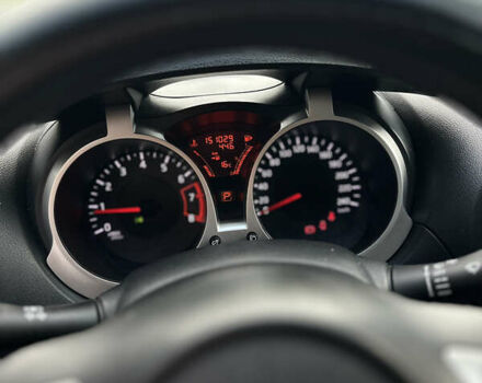 Червоний Ніссан Жук, об'ємом двигуна 1.6 л та пробігом 151 тис. км за 10000 $, фото 20 на Automoto.ua