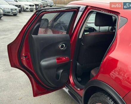 Красный Ниссан Жук, объемом двигателя 1.62 л и пробегом 130 тыс. км за 9999 $, фото 24 на Automoto.ua