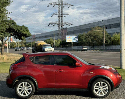 Красный Ниссан Жук, объемом двигателя 1.6 л и пробегом 144 тыс. км за 7899 $, фото 3 на Automoto.ua