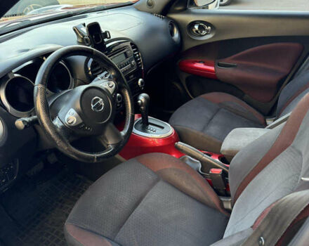 Красный Ниссан Жук, объемом двигателя 1.6 л и пробегом 123 тыс. км за 9950 $, фото 2 на Automoto.ua