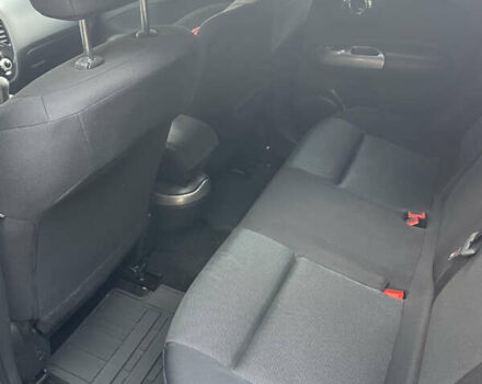 Красный Ниссан Жук, объемом двигателя 1.6 л и пробегом 98 тыс. км за 11500 $, фото 12 на Automoto.ua