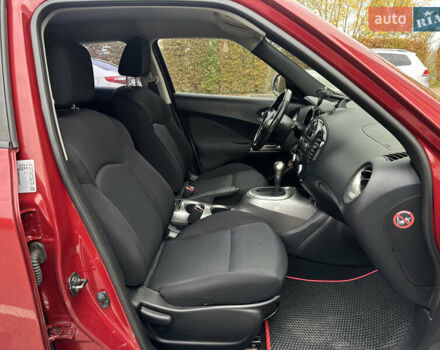 Красный Ниссан Жук, объемом двигателя 1.6 л и пробегом 130 тыс. км за 10500 $, фото 41 на Automoto.ua