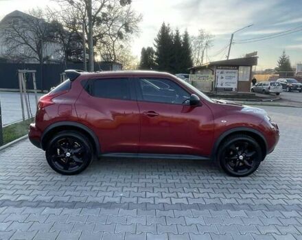 Красный Ниссан Жук, объемом двигателя 1.6 л и пробегом 117 тыс. км за 10200 $, фото 2 на Automoto.ua