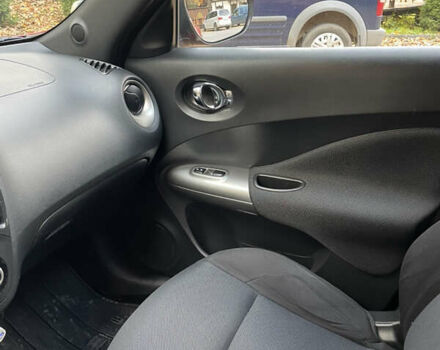 Красный Ниссан Жук, объемом двигателя 1.6 л и пробегом 98 тыс. км за 11500 $, фото 11 на Automoto.ua