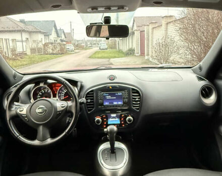 Красный Ниссан Жук, объемом двигателя 1.6 л и пробегом 93 тыс. км за 11000 $, фото 9 на Automoto.ua