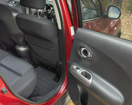 Красный Ниссан Жук, объемом двигателя 1.6 л и пробегом 98 тыс. км за 11500 $, фото 13 на Automoto.ua
